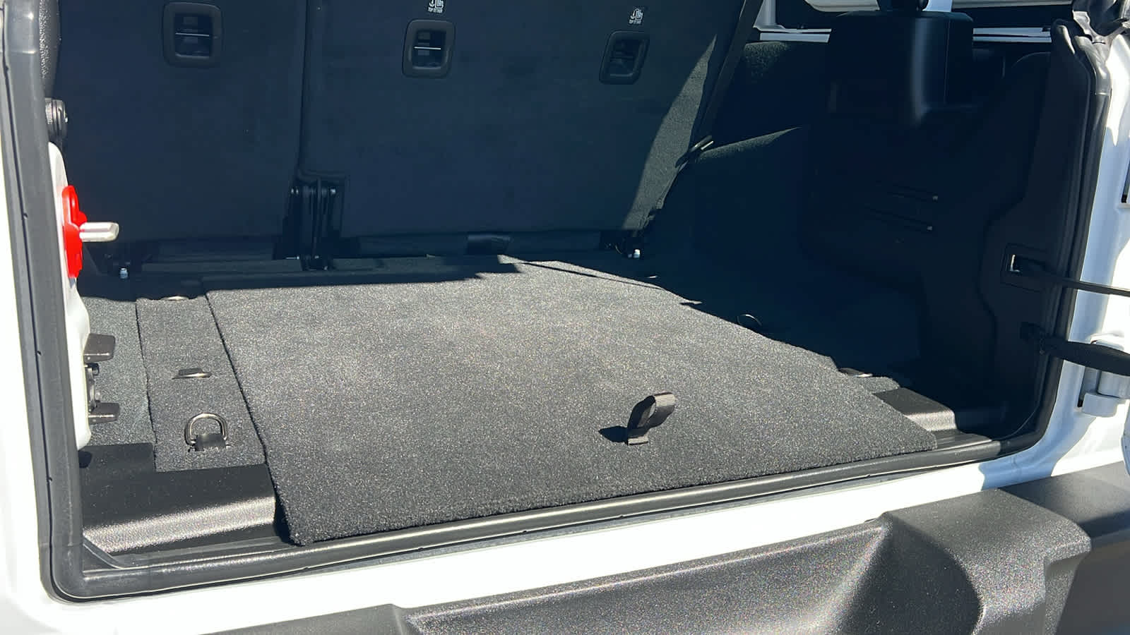 Thumbnail: 2022 Jeep Wrangler - 27