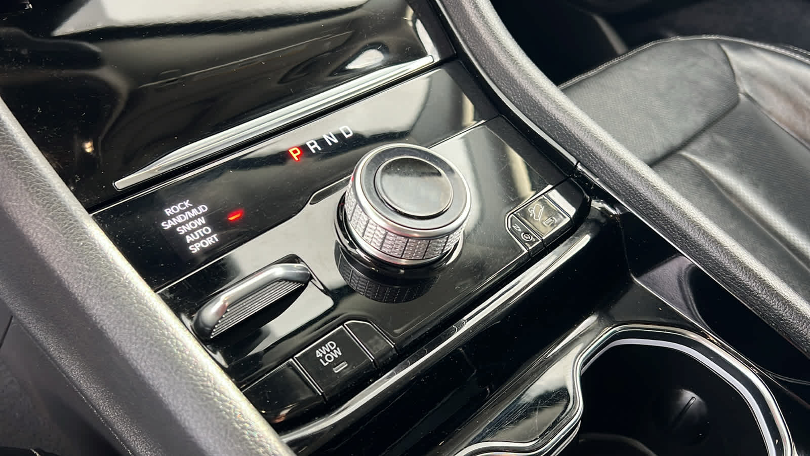 Thumbnail: 2022 Jeep Grand Cherokee - 13