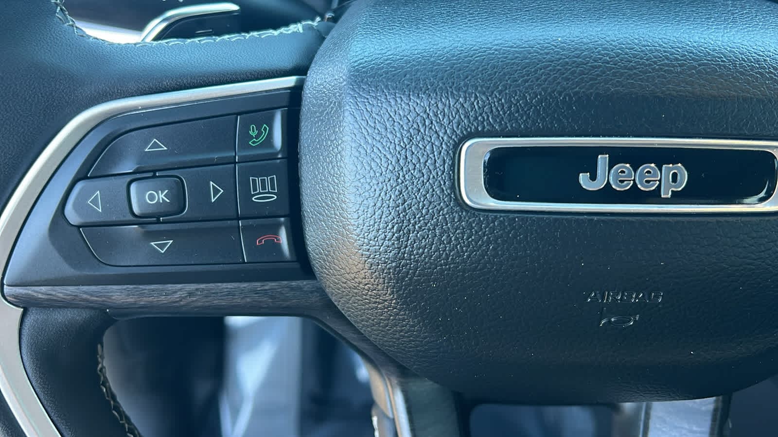 Thumbnail: 2023 Jeep Grand Cherokee - 19