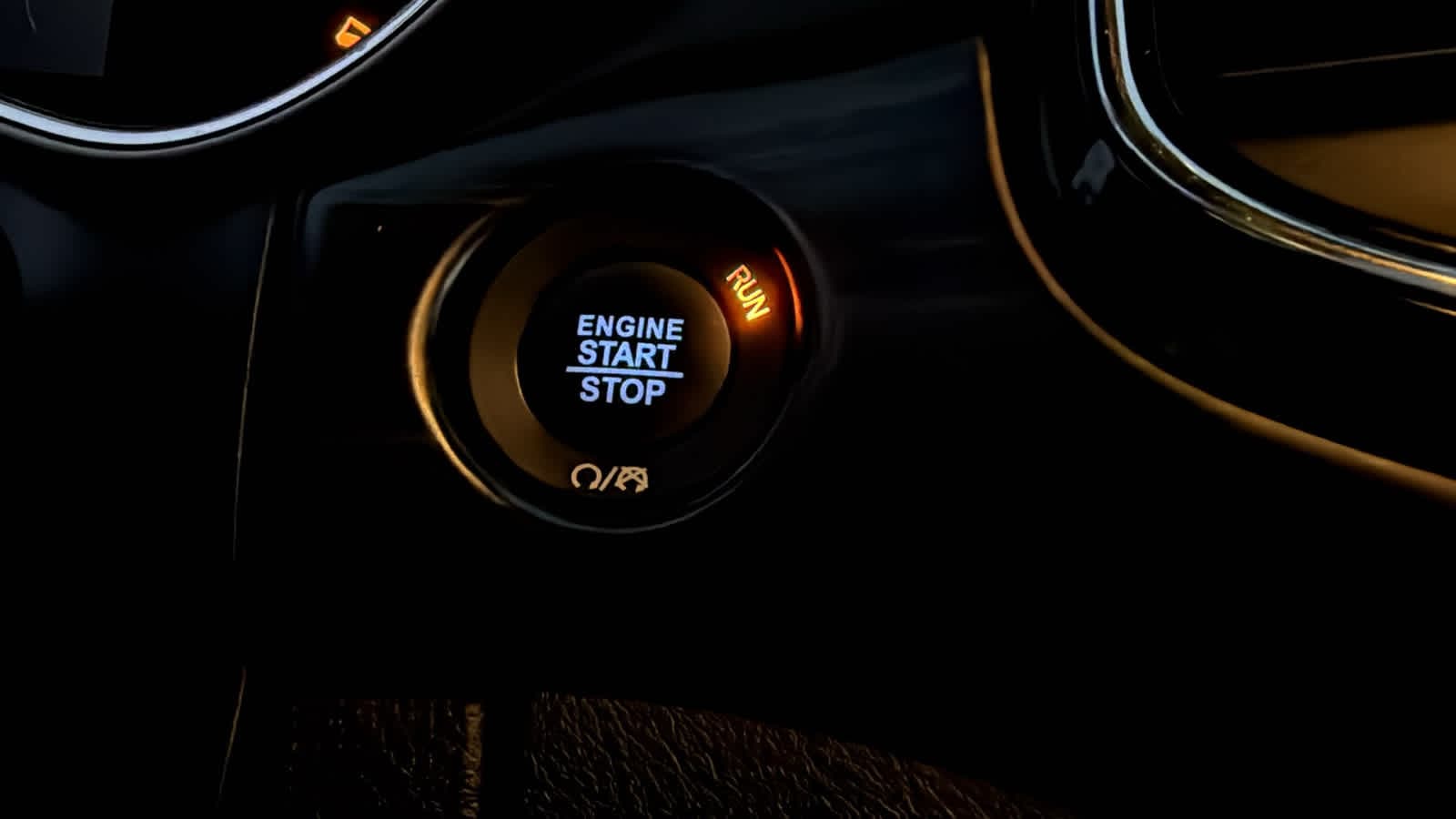 Thumbnail: 2020 Jeep Grand Cherokee - 17