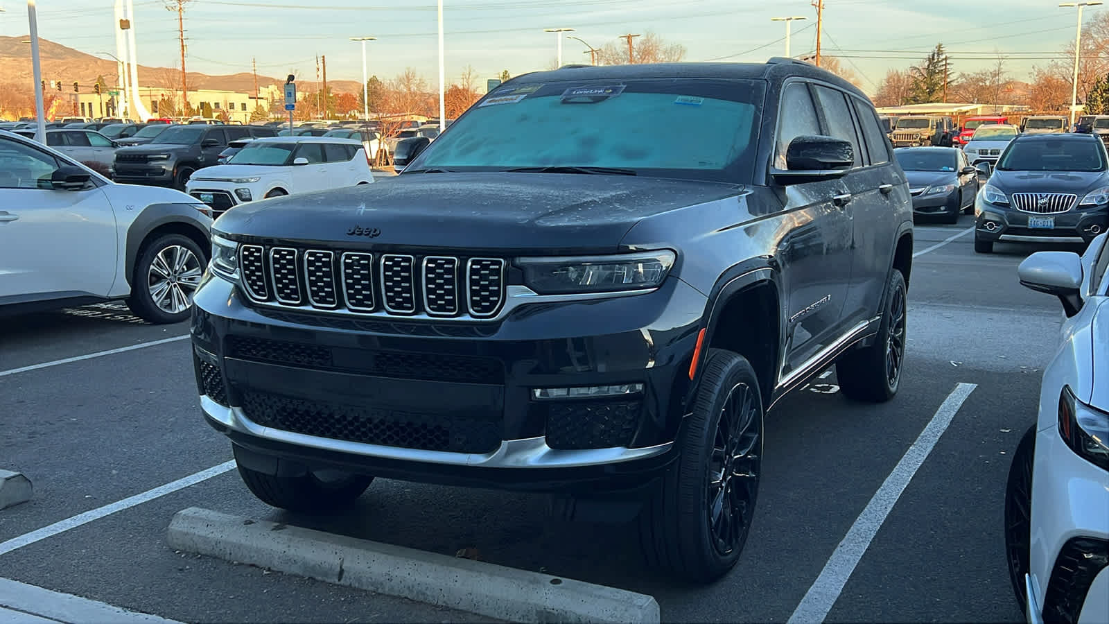 2021 Jeep Grand Cherokee L Summit Reserve's photo