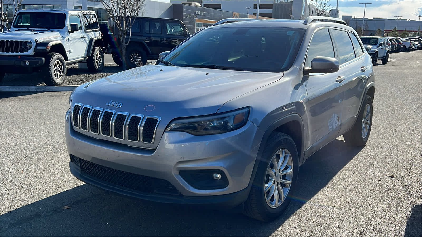 2019 Jeep Cherokee Latitude Plus's photo