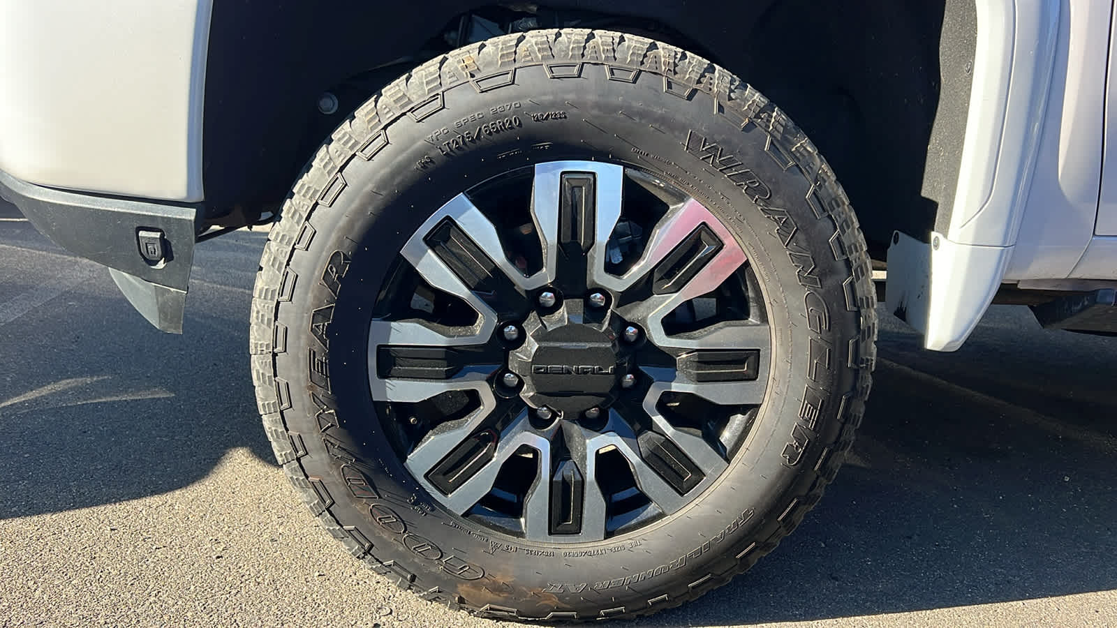 Thumbnail: 2021 GMC Sierra 2500 - 2
