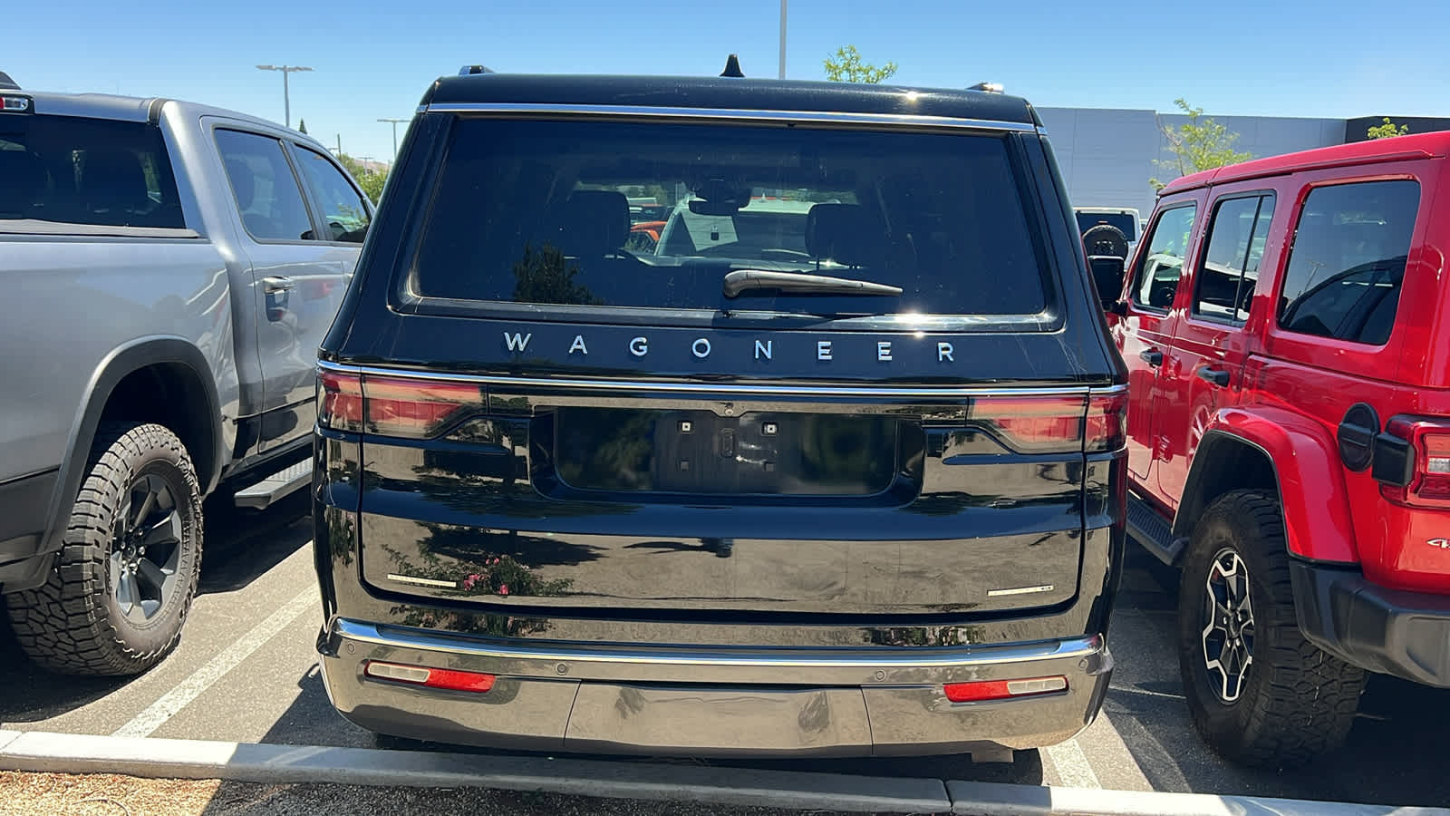 Thumbnail: 2022 Jeep Wagoneer - 6