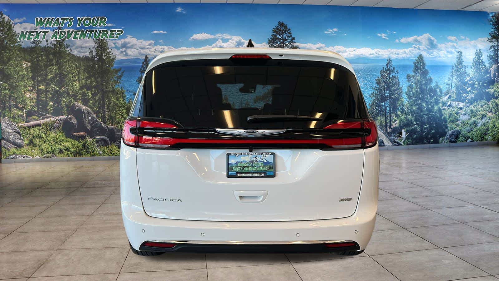 Thumbnail: 2026 Chrysler Pacifica - 6