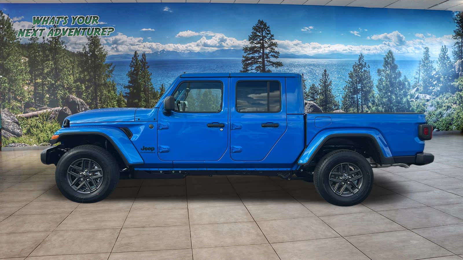 Thumbnail: 2026 Jeep Gladiator - 8