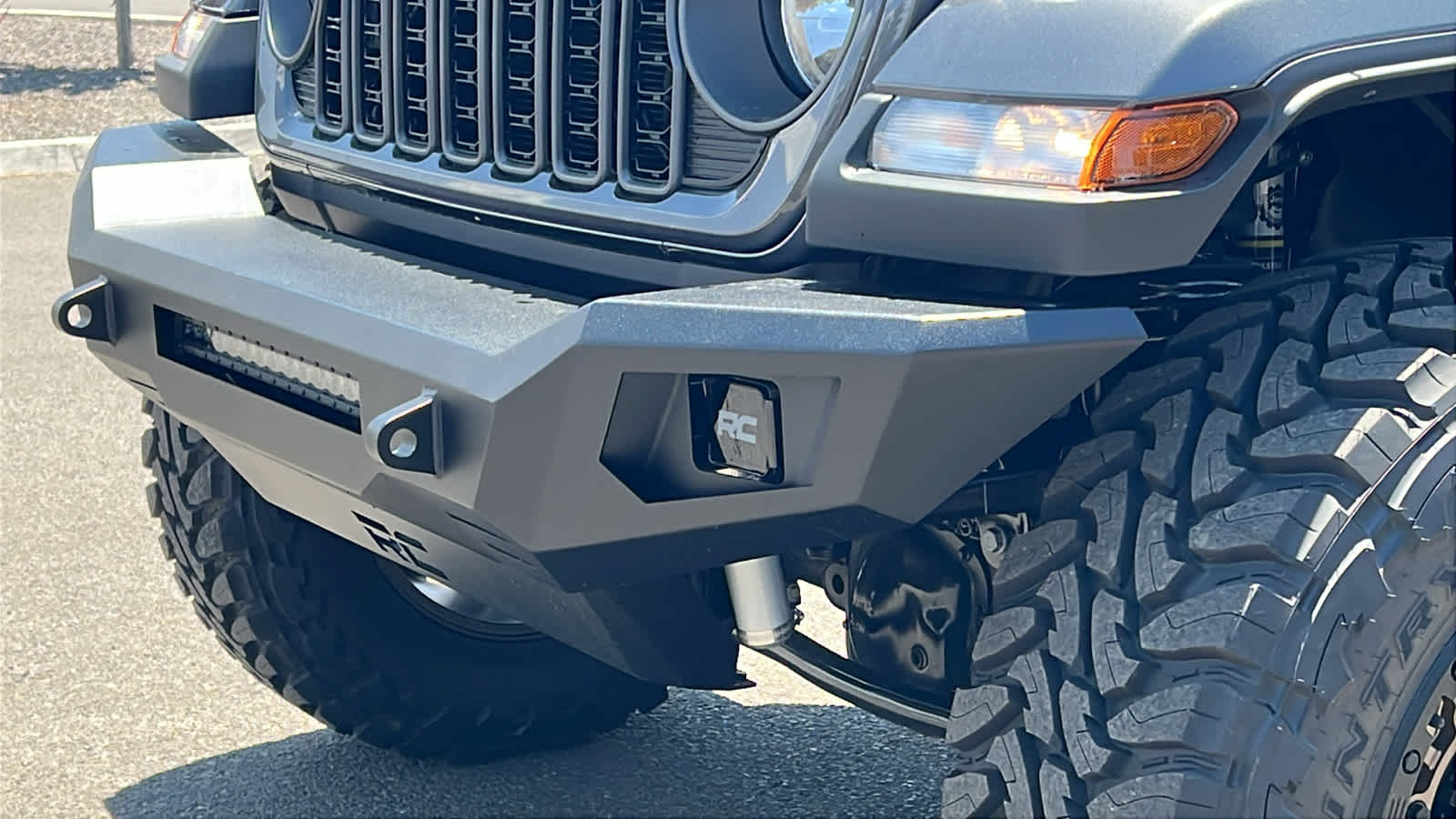 Thumbnail: 2025 Jeep Gladiator - 32