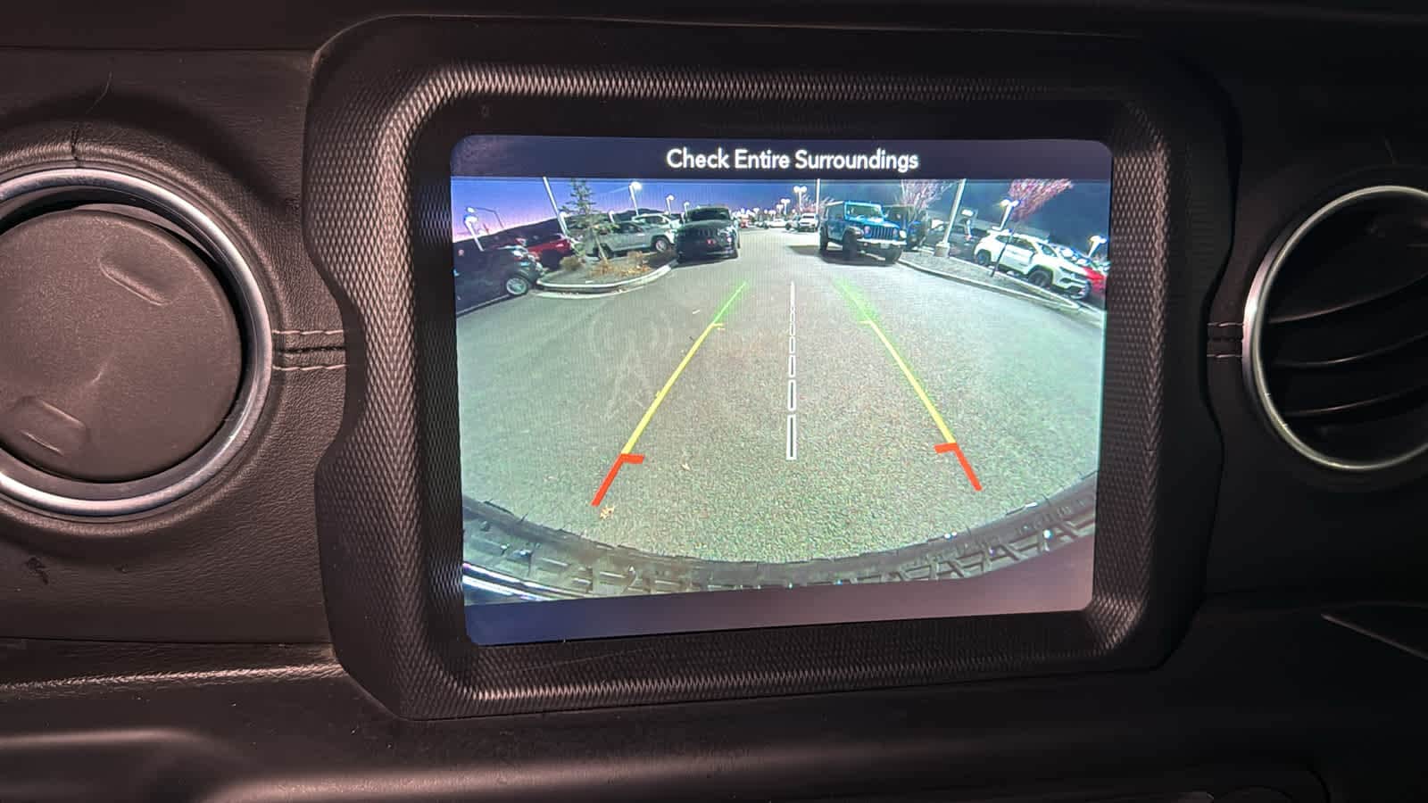 Thumbnail: 2019 Jeep Wrangler - 16