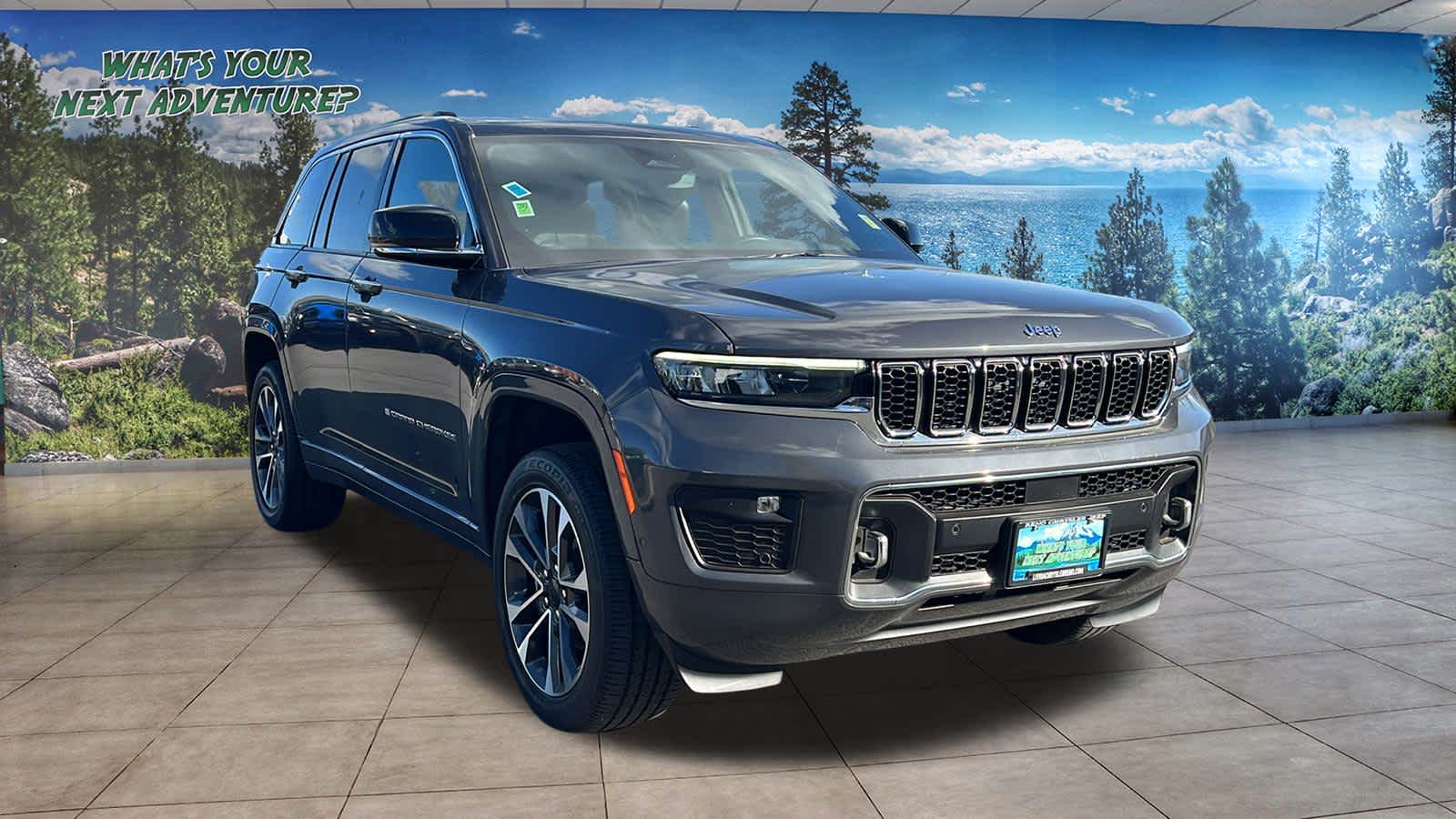 2022 Jeep Grand Cherokee Overland 3