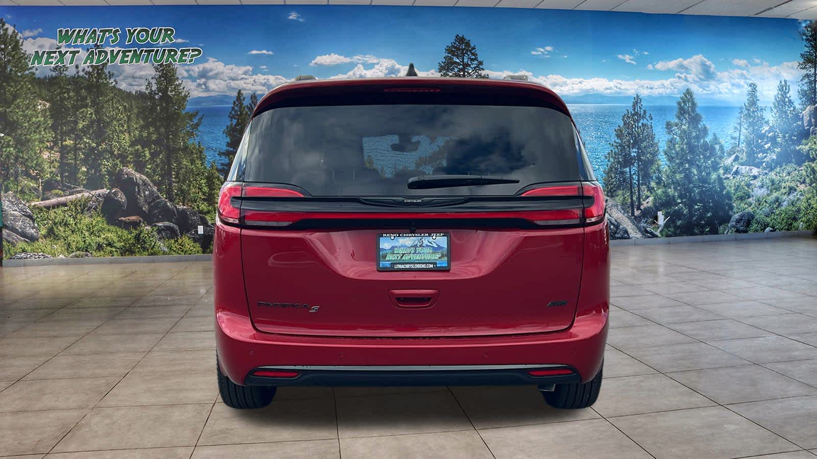 Thumbnail: 2026 Chrysler Pacifica - 6