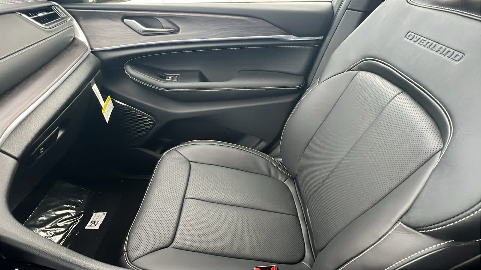 Thumbnail: 2025 Jeep Grand Cherokee - 12