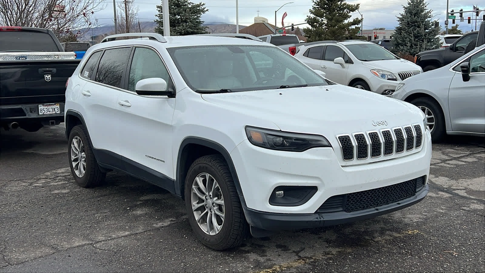 Thumbnail: 2020 Jeep Cherokee - 3