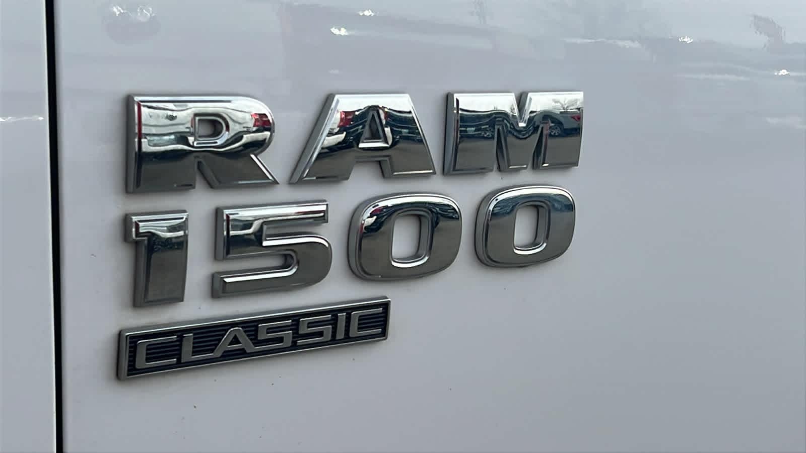 Thumbnail: 2019 RAM 1500 Classic - 25