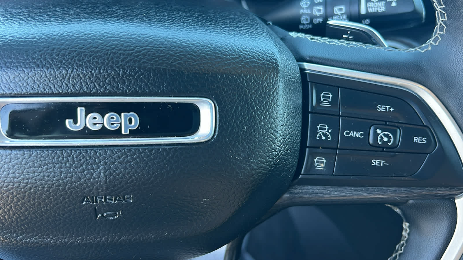 Thumbnail: 2023 Jeep Grand Cherokee - 20