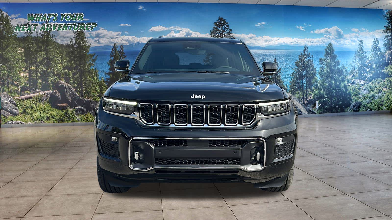 2025 Jeep Grand Cherokee Overland photo 2