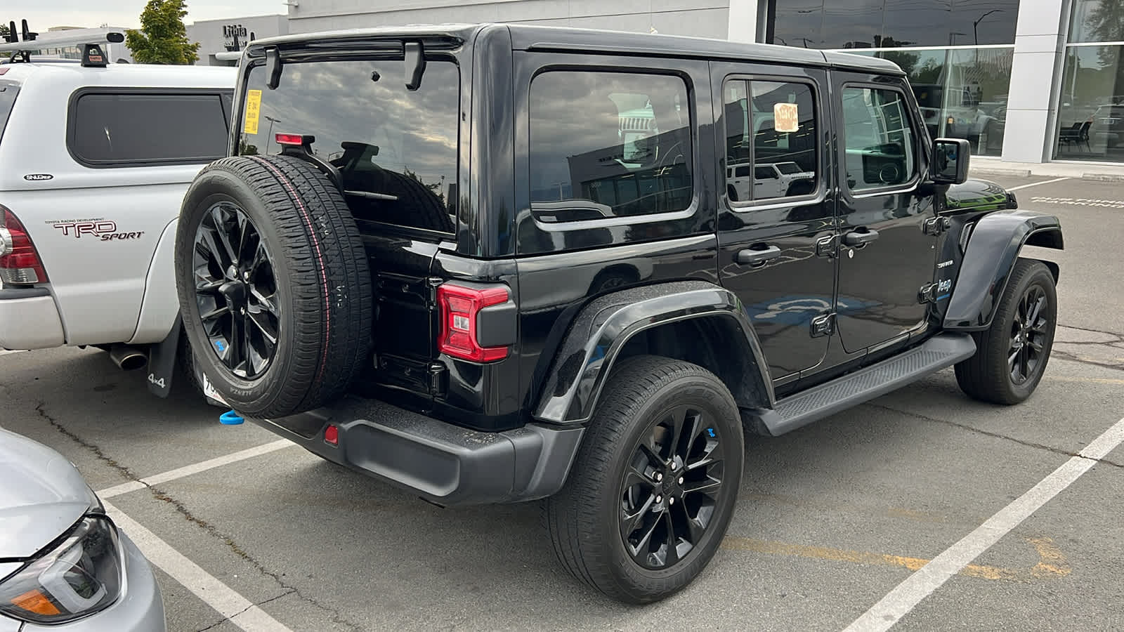 Thumbnail: 2023 Jeep Wrangler - 8
