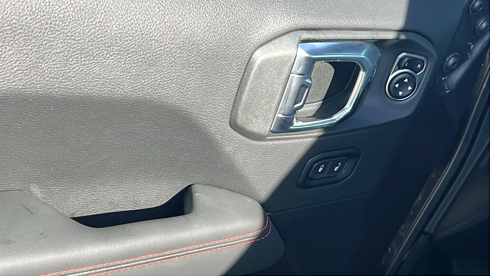 Thumbnail: 2026 Jeep Wrangler - 22