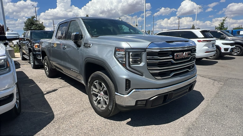 Used 2025 GMC Sierra 1500 SLT Truck Crew Cab