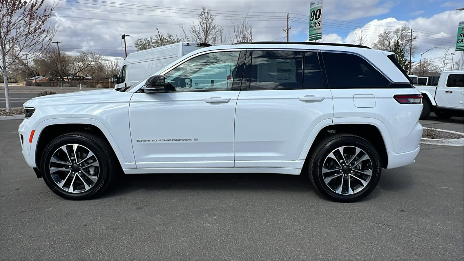 Thumbnail: 2025 Jeep Grand Cherokee - 8