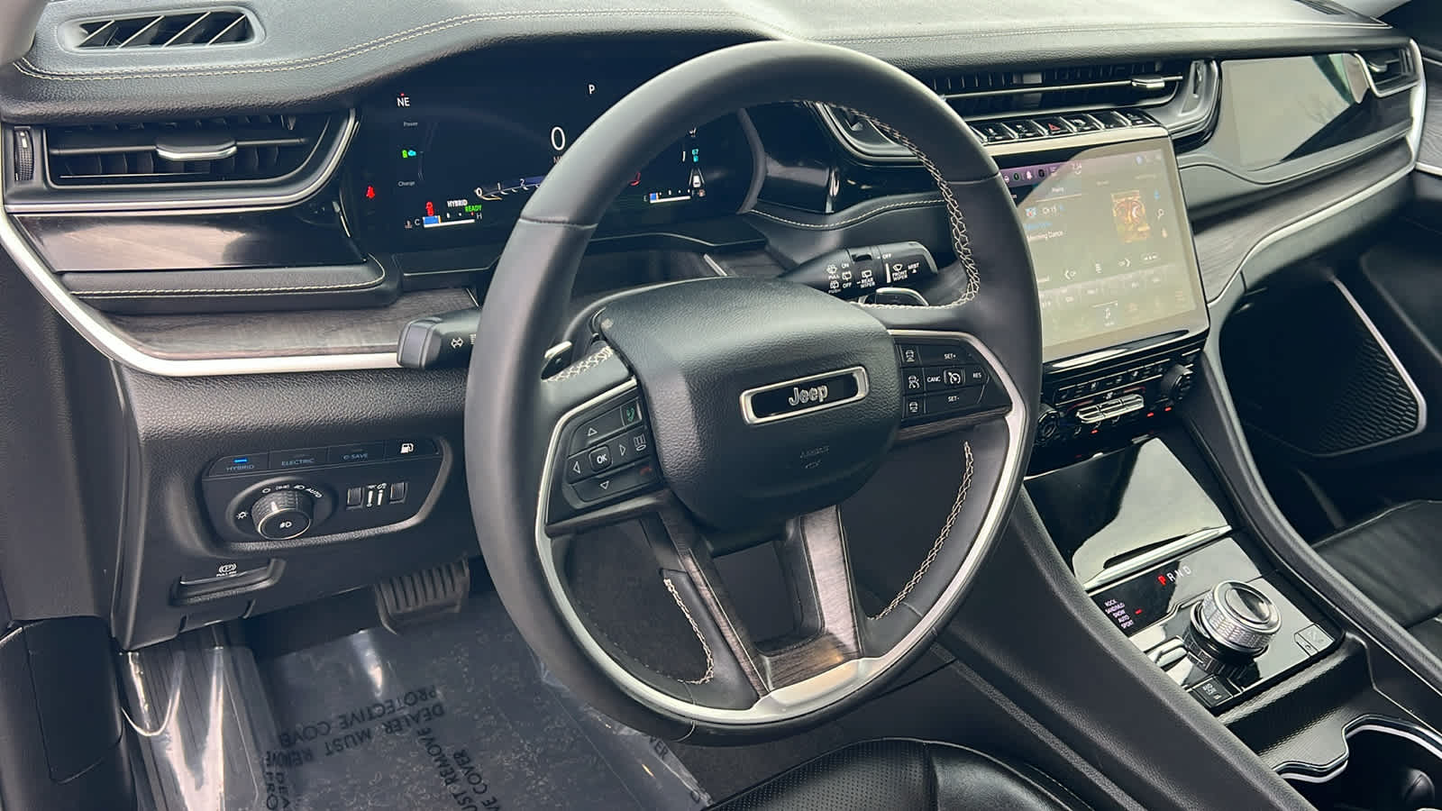 Thumbnail: 2023 Jeep Grand Cherokee - 10