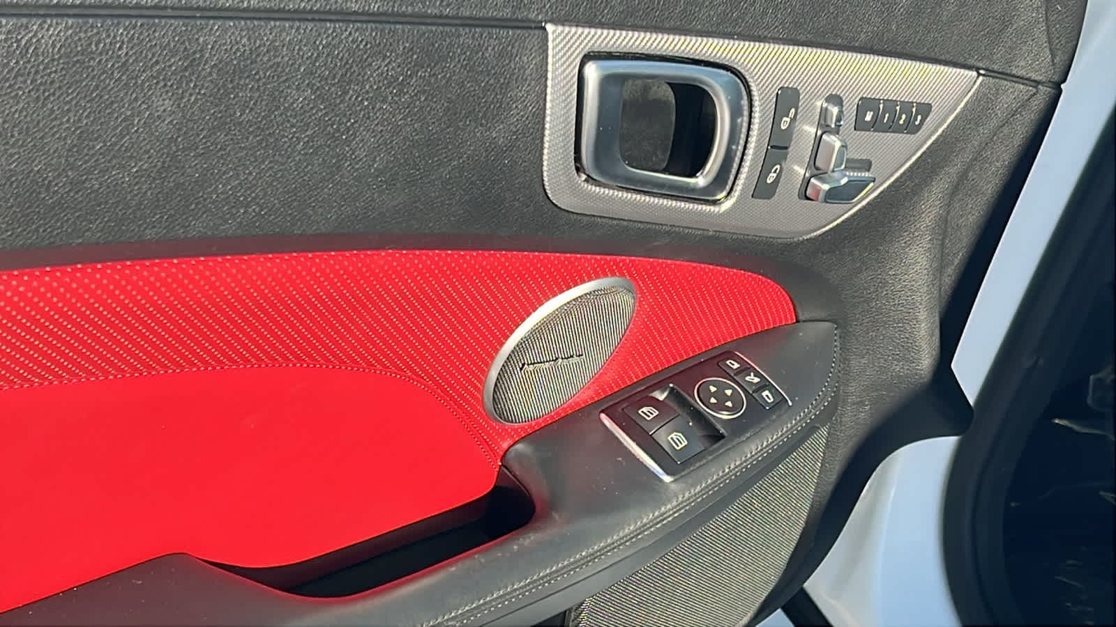 Thumbnail: 2017 Mercedes-Benz SLC - 22