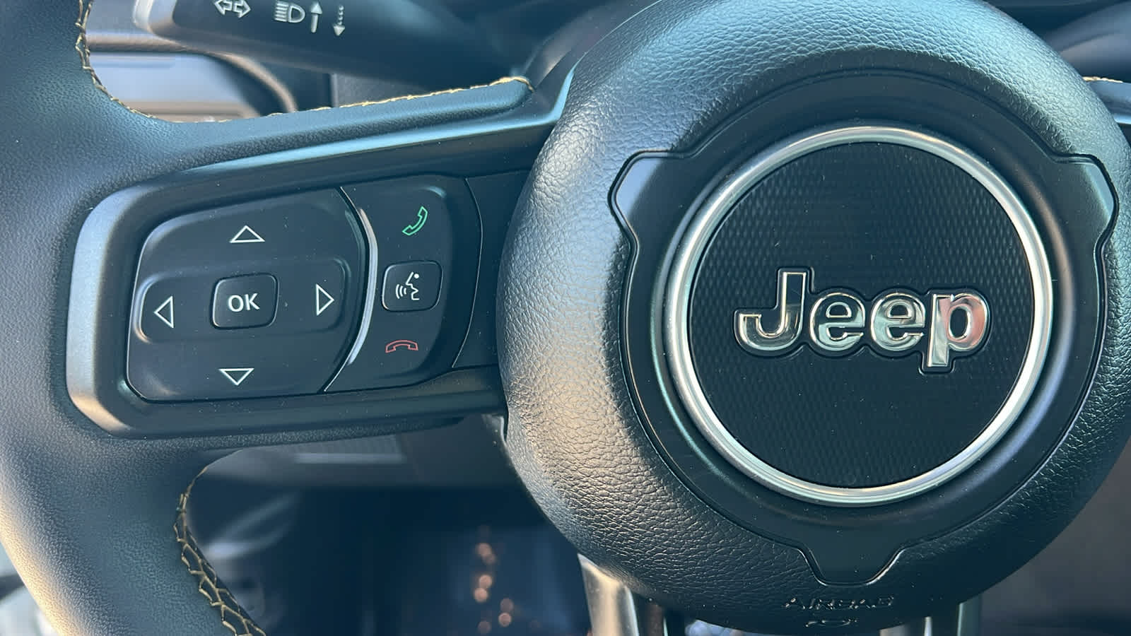 Thumbnail: 2024 Jeep Gladiator - 19