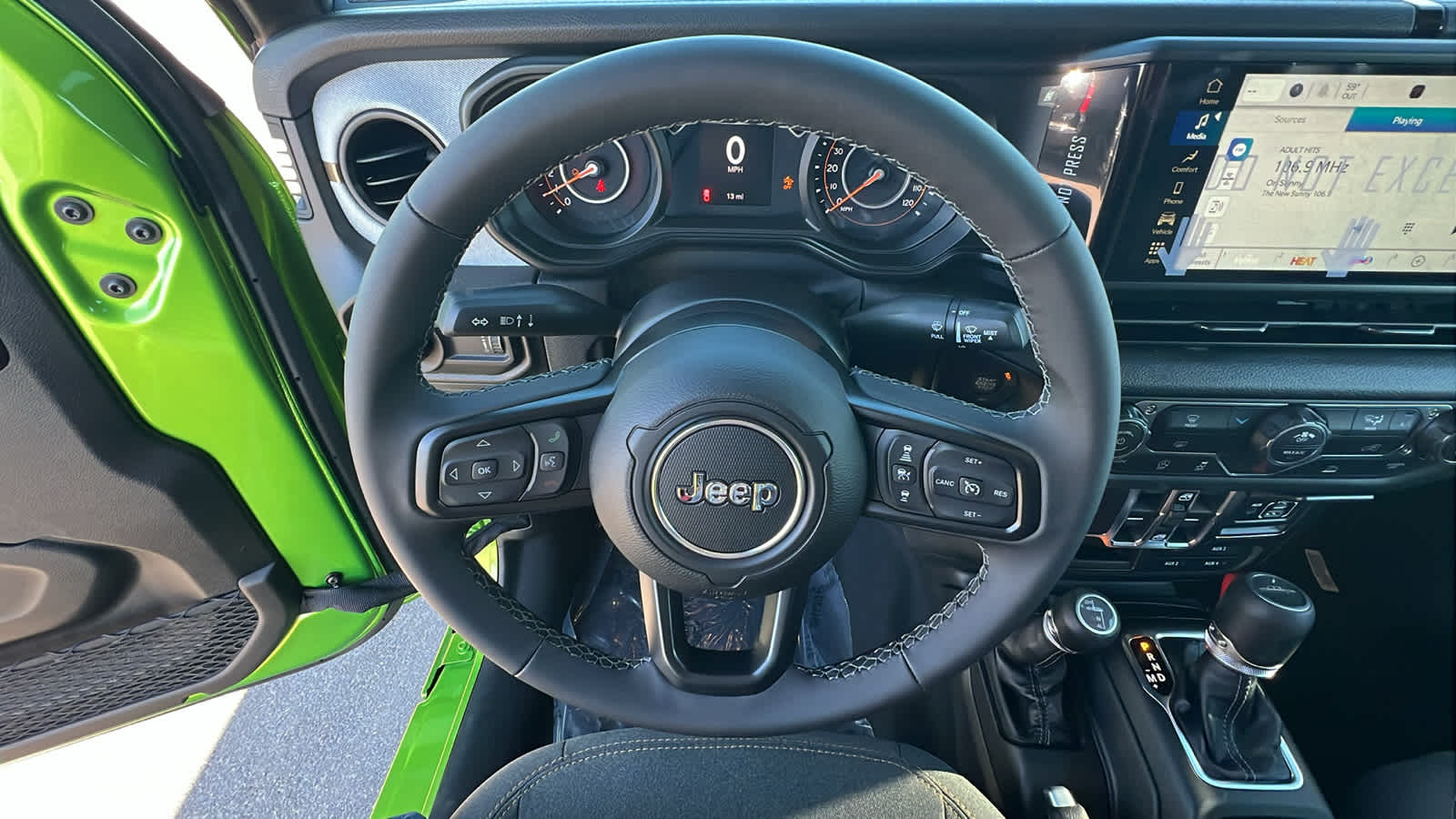 Thumbnail: 2026 Jeep Gladiator - 18