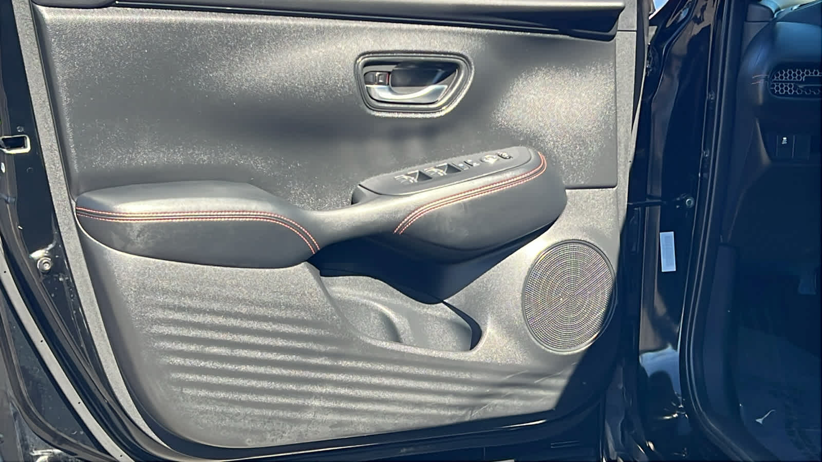 Thumbnail: 2025 Honda HR-V - 23