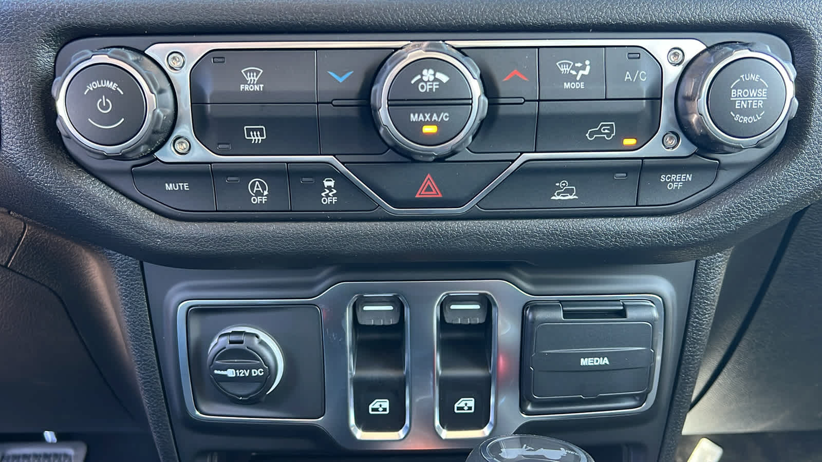 Thumbnail: 2026 Jeep Wrangler - 14