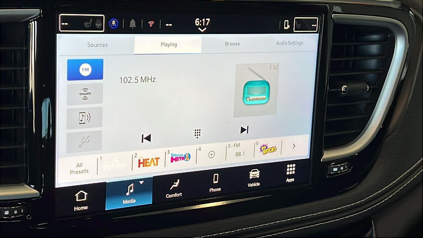 Thumbnail: 2026 Chrysler Pacifica - 15