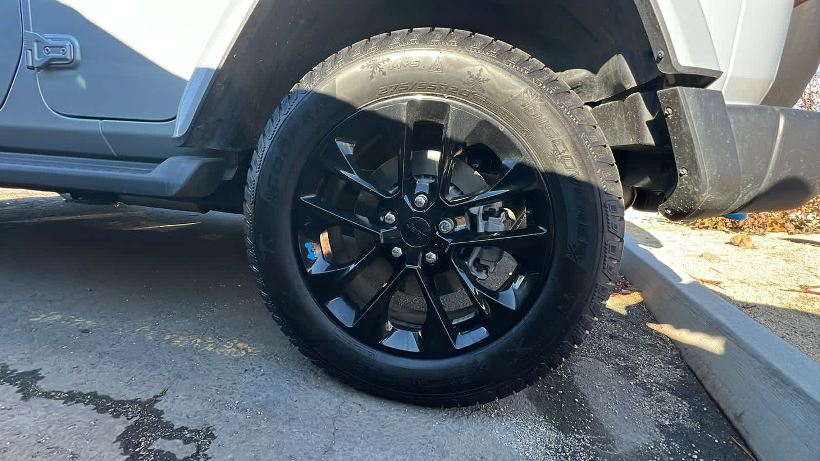 Thumbnail: 2023 Jeep Wrangler - 9