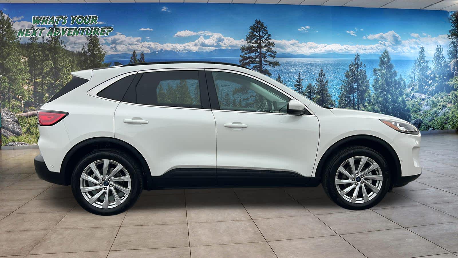 Thumbnail: 2022 Ford Escape - 4