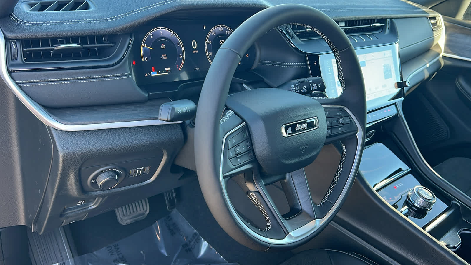 Thumbnail: 2026 Jeep Grand Cherokee - 10