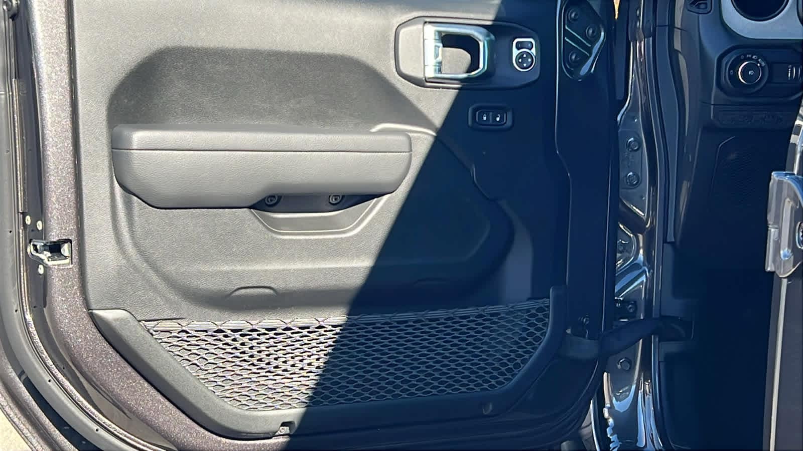 Thumbnail: 2026 Jeep Wrangler - 23