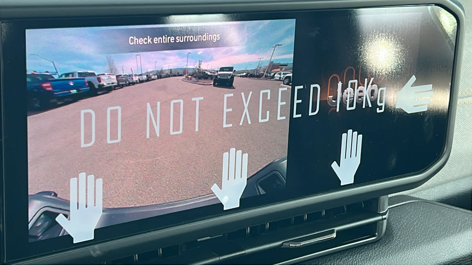 Thumbnail: 2026 Jeep Gladiator - 16