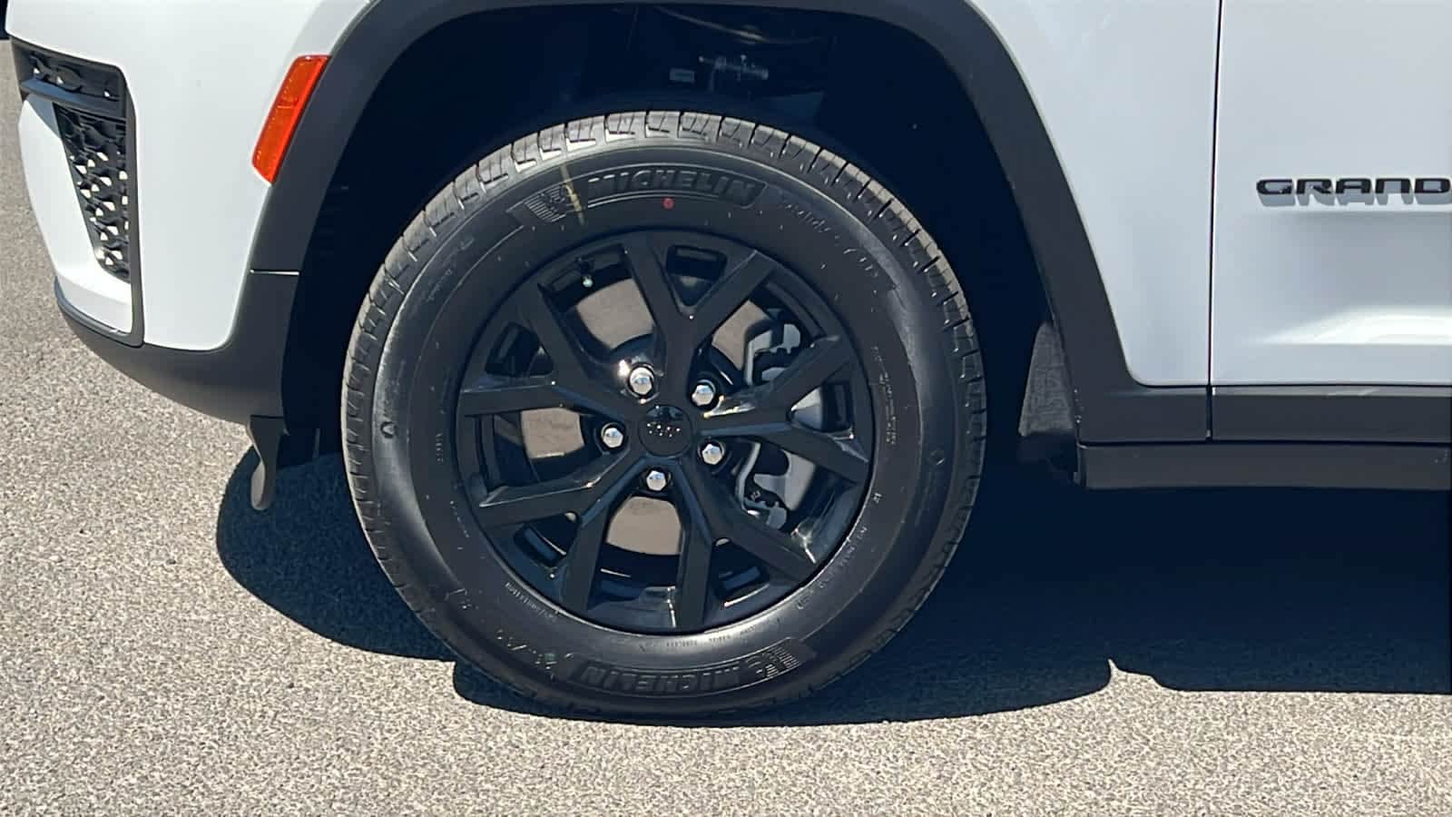 Thumbnail: 2026 Jeep Grand Cherokee L - 9