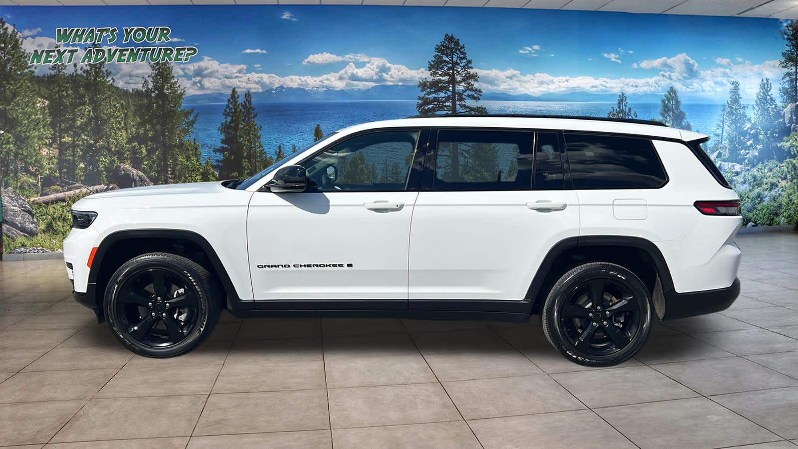 Thumbnail: 2023 Jeep Grand Cherokee - 8