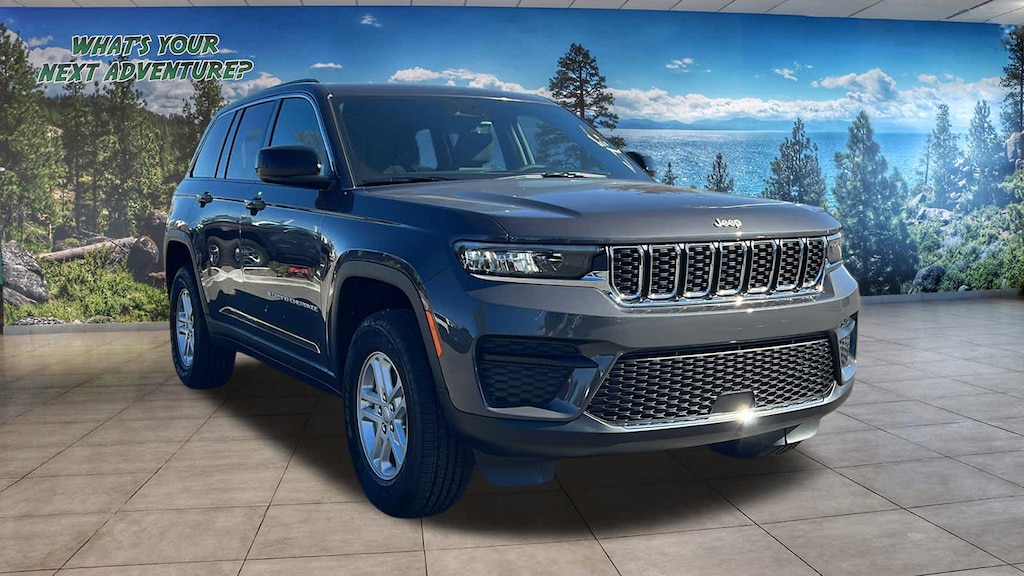 New 2025 Jeep Grand Cherokee Laredo Sport Utility