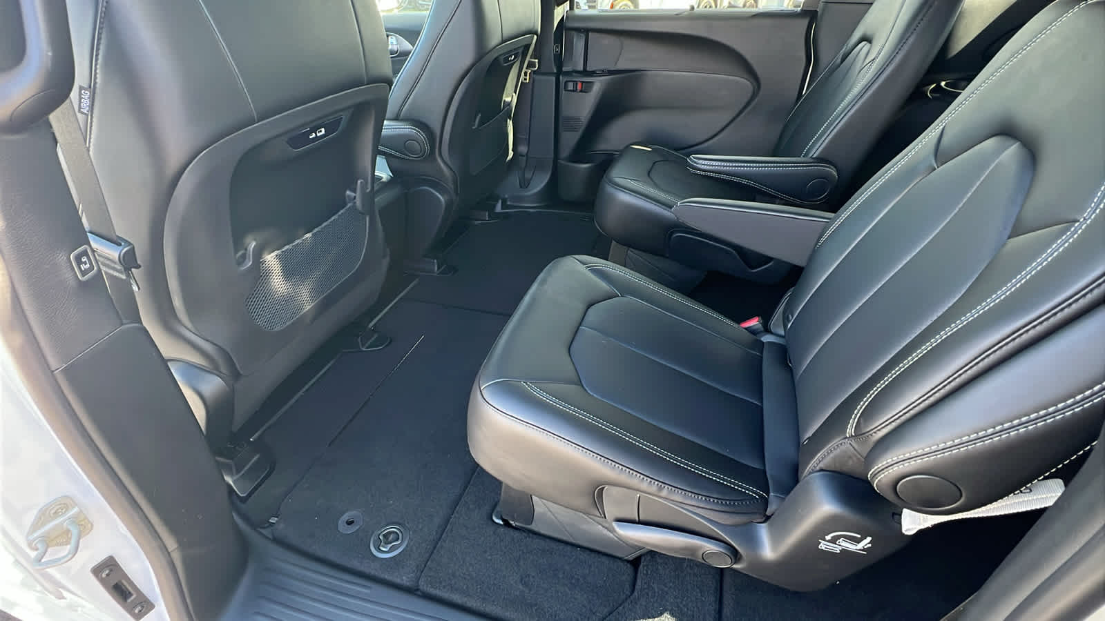 Thumbnail: 2026 Chrysler Pacifica - 24