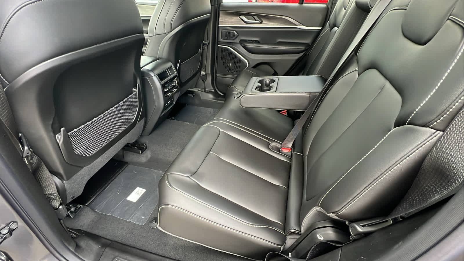 Thumbnail: 2026 Jeep Grand Cherokee - 24