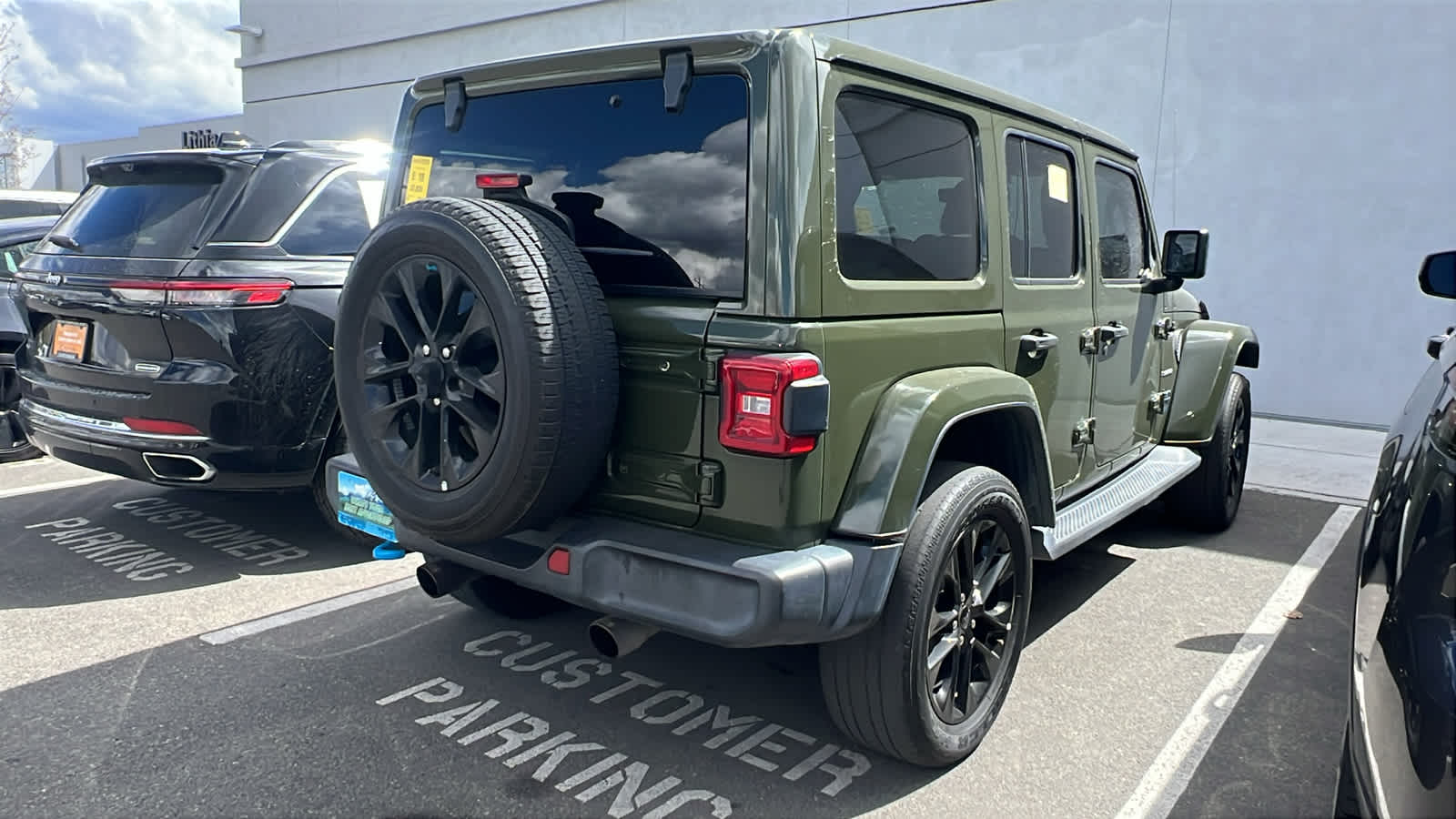 Thumbnail: 2022 Jeep Wrangler - 5