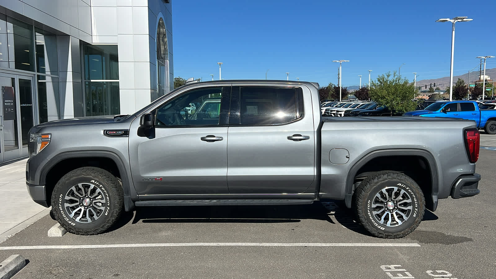Thumbnail: 2022 GMC Sierra 1500 - 8