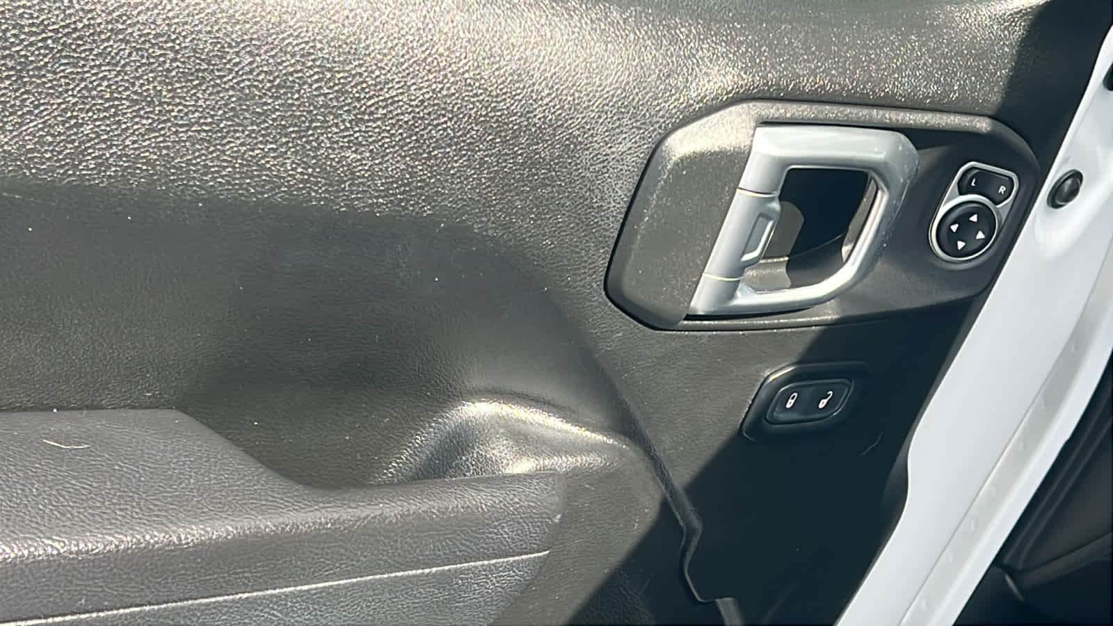 Thumbnail: 2023 Jeep Wrangler - 22