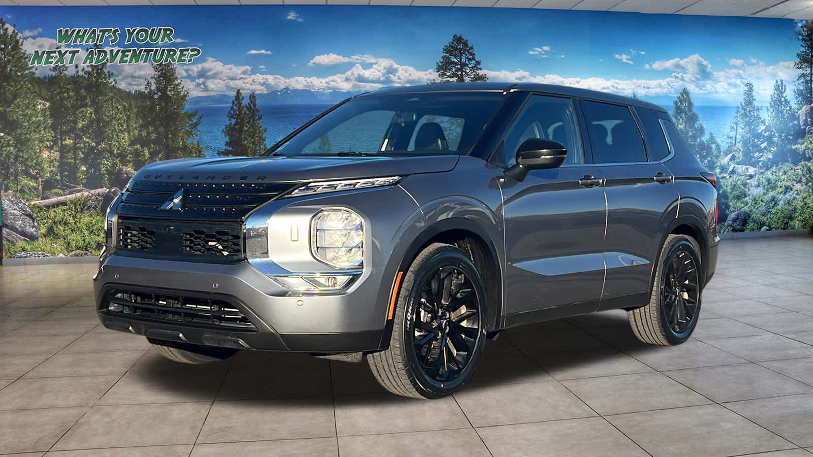 2022 Mitsubishi Outlander Black Edition's photo