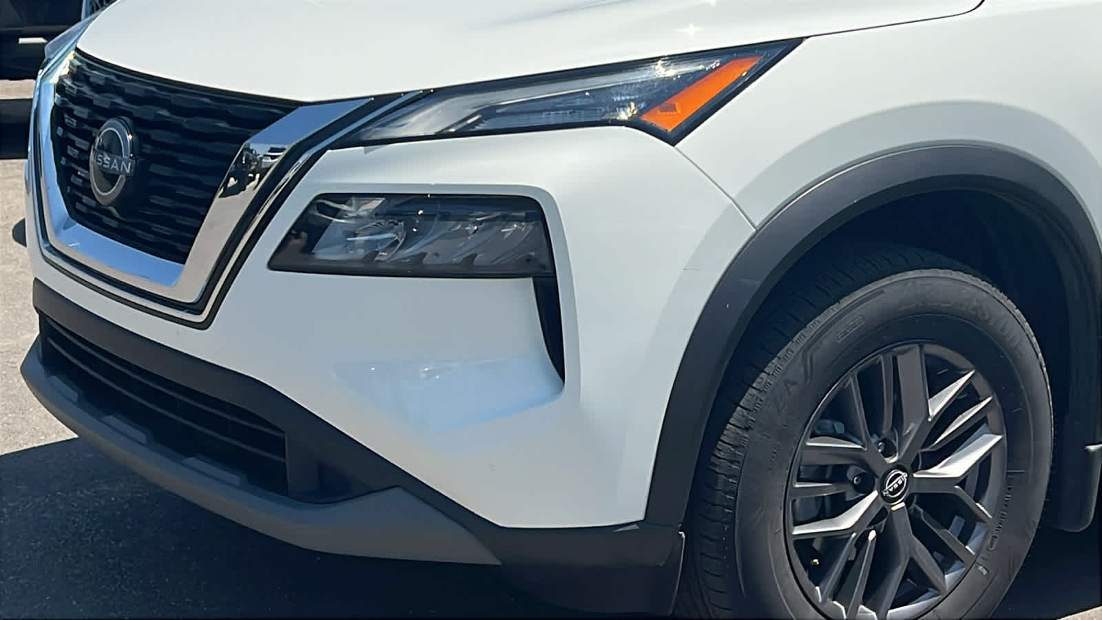 Thumbnail: 2023 Nissan Rogue - 8