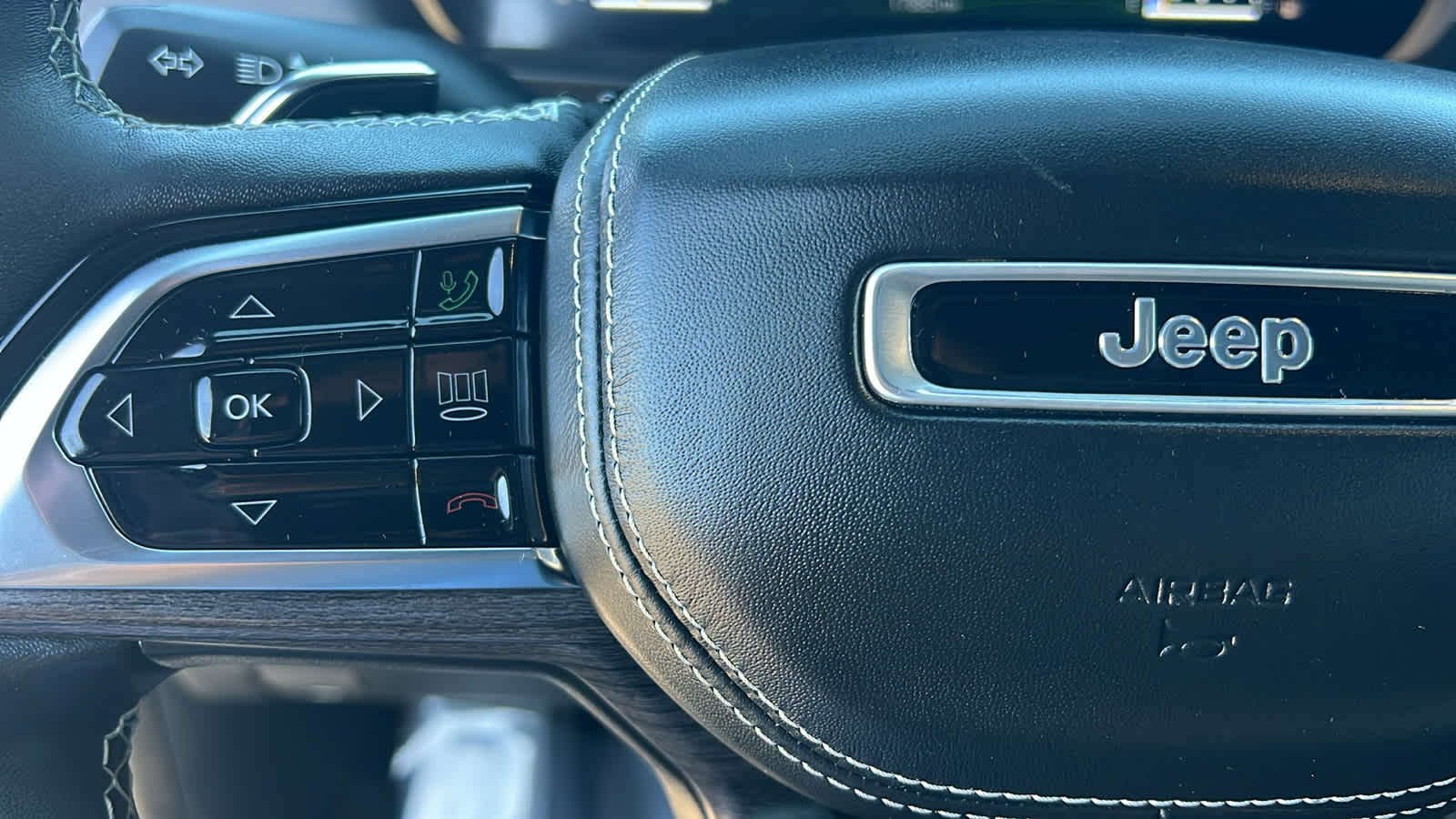 Thumbnail: 2023 Jeep Grand Cherokee - 19