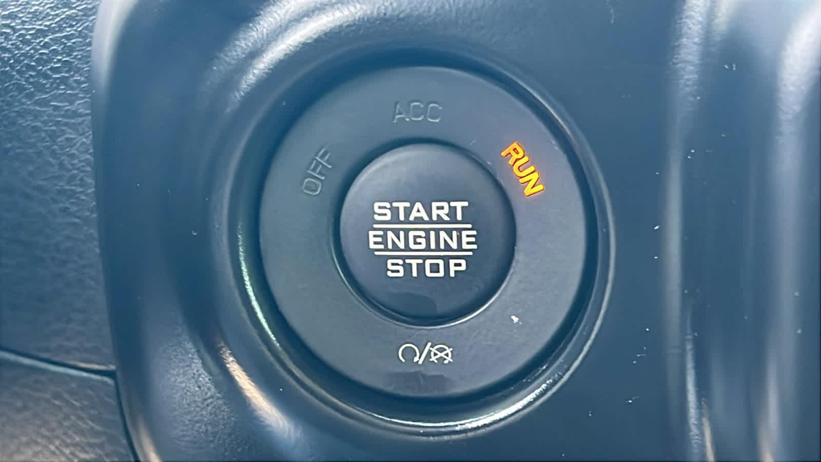 Thumbnail: 2022 Jeep Wrangler - 16