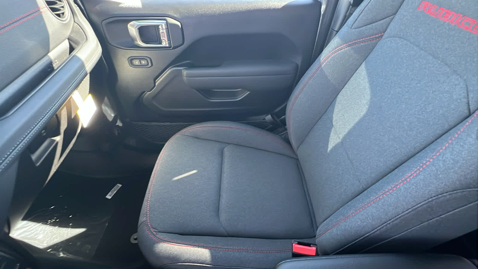 Thumbnail: 2026 Jeep Gladiator - 12