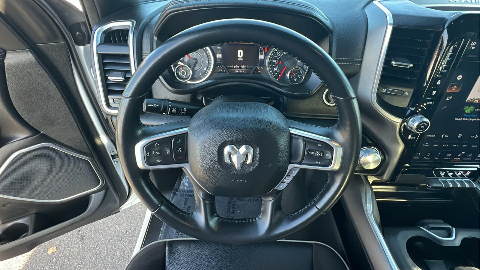 Thumbnail: 2023 RAM 1500 - 18