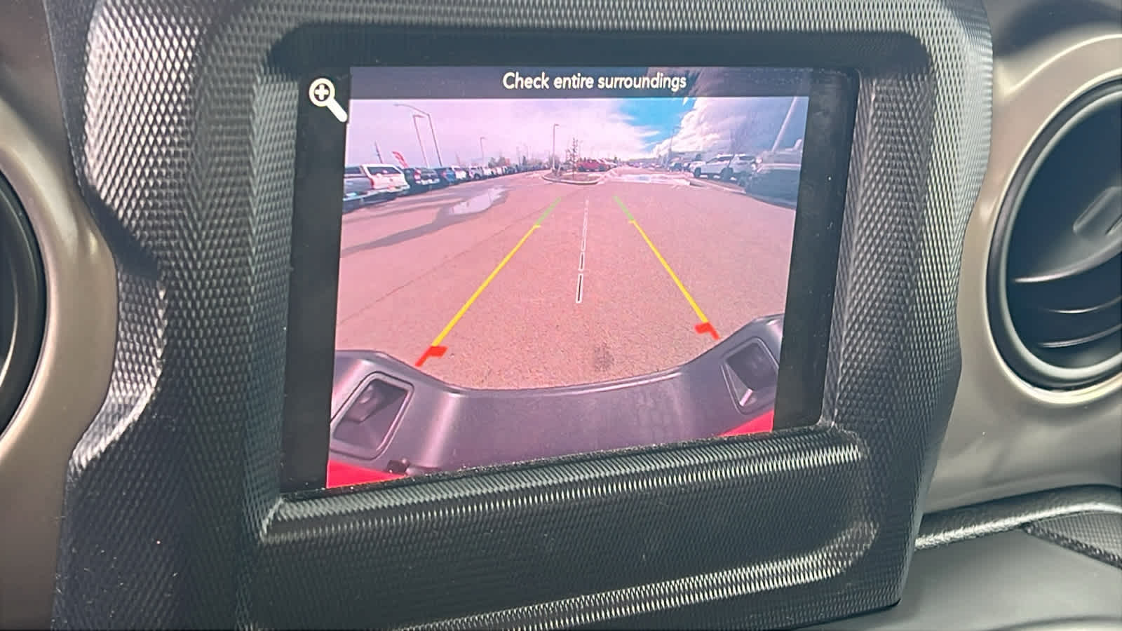 Thumbnail: 2020 Jeep Gladiator - 16